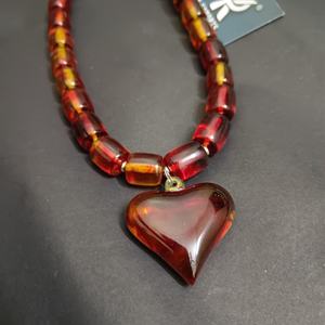 Collar de Resina Ámbar con Colgante de Corazón, Cuentas Gruesas, Hecho a Mano, Ligero, Modelo Ángel, para un Look Diario Moderno para Mujer - Product Image 5