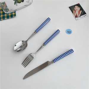 Elegante juego de cubiertos con mango de resina personalizado, cubiertos de acero inoxidable sin BPA para cocina moderna y comedor de calidad - Product Image 2