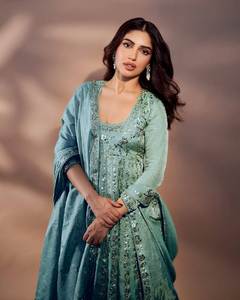 Women's Indian Designer Anarkali Georgette With CHINON SILK <b>Kurta</b> Set with Dupatta Embroidered Long Gown for Festive Wear - Product Image 5