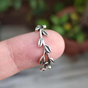 Navya <b>Craft</b> 925 Sterling Silver Handmade Women's Leaf <b>Ring</b> Band Boho Jewelry for Christmas Anniversary Valentine's Day Gift - Product Image 6