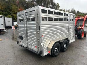 Remorque en aluminium fermée pour le transport de bétail et de chevaux, remorque ventilée pour animaux, utilisation agricole - Product Image 5