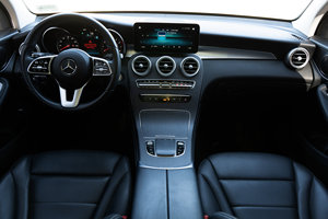 รถยนต์มือสองสภาพดี ปี 2021 เมอร์เซเดส-เบนซ์ GLC 300 V4 2.0L ขับเคลื่อนล้อหลัง - Product Image 6