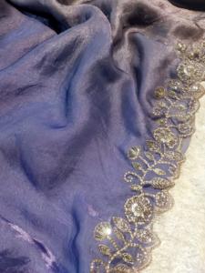 Nunca debes perderte nuestra nueva colección Space Silk Purple Sari para fiesta de boda tradicional Wear Women Girl con blusa étnica - Product Image 2