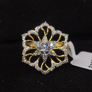 Bague florale en or 14 carats et diamants naturels Tendance éblouissante et raffinée pour accessoire de tenue de fête - Product Image 1