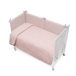 Ensemble de 2 pièces : Housse de couette et protège-lit en mousseline de coton rose foncé, amovibles, design moderne Estrellas, matelassés avec motif uni - Product Image 1