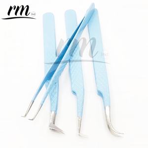 RMI Trending Product Sky Blue Powder coated y Silver Shin Tip Pinzas para Pestañas/Diamond Grip/Punta de punta de 90 / 45 grados - Product Image 4