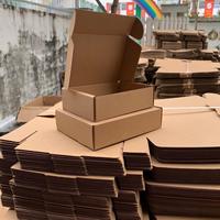 Boîtes en carton ondulé écologiques à 3 plis/5 plis, très résistantes, fermeture magnétique, boîtes d'expédition multi-tailles, directement du Vietnam