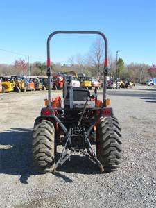 รถแทรกเตอร์ B2650 ปี 2019 กะทัดรัด สะดวกสบาย และพร้อมทำงานตลอดปี - Product Image 3