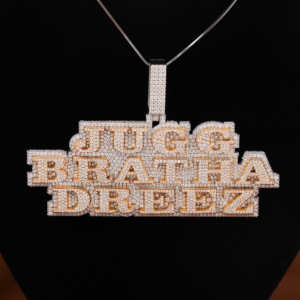 Colgante de diamante moissanita helado personalizado Collar chapado en oro de 10K para él perfecto para el uso diario - Product Image 1