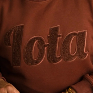 Solide marron Iota Chenille sweat 100% coton polaire personnalisé grec fraternité brodé Logo doux confortable hommes pull - Product Image 5