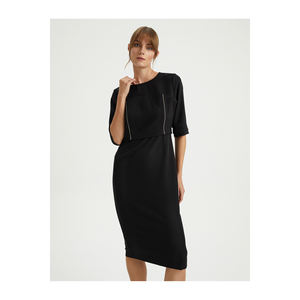 Robe midi BGN avec accessoire à rayures détaillées - Product Image 4