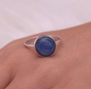 Anillo de cianita natural Anillo de Plata de Ley 925 sólida para mujer Suministro de joyería a granel Anillo de cabujones de cianita - Product Image 4