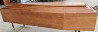 Paquet de cercueil en MDF avec doublure en satin nu Cercueil et cercueil en MDF pour adulte Contreplaqué Panneau de fibres de bois Cercueil en MDF Vietnam