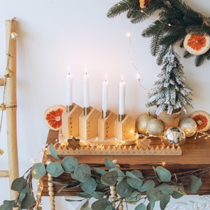 เชิงเทียนไม้หกคอลัมน์เหมาะสำหรับตกแต่งบ้านโต๊ะกลางและโคมไฟเทศกาลทำด้วยมือจากอินเดีย - Product Image 3