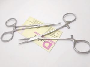 Tijeras hemostáticas Kelly profesionales, tijeras de Iris quirúrgicas dentales manuales de acero inoxidable para disección de tejidos con fórceps de arteria - Product Image 4