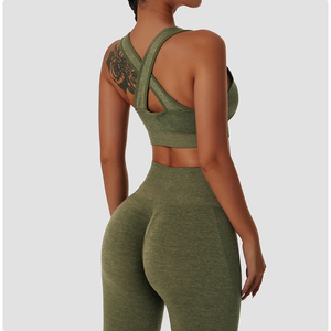 Vente flash - Ensemble de sport pour femme, short taille haute et soutien-gorge, design unique, multicolores, en spandex/nylon respirant - Product Image 4