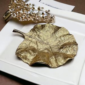 Vente chaudePlateau de décoration en métal Design feuille d'or plateau en métal de concepteur de ferme plateau de service alimentaire fournitures en gros - Product Image 2