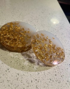 Fabricante en India ofrece elegantes posavasos de resina dorada al mejor precio para alfombrillas y almohadillas - Product Image 2