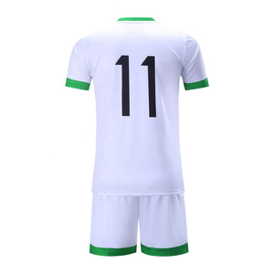 เสื้อฟุตบอลสีขาวสำหรับผู้ชายแบบสั่งทำพิเศษ พร้อมขอบสีเขียว หมายเลข 11 พิมพ์ลายแบบ Sublimated ระบายเหงื่อได้ดี ทรงปกติ แขนสั้น - Product Image 1