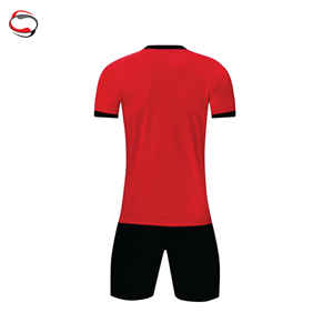 Ensemble d'uniformes de football légers et respirants, maillot et short de football, uniforme de football personnalisé - Product Image 3