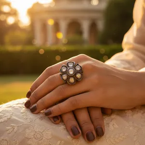 Anillo de Diamantes con Flor Chapado en Oro Sólido de 18K Estilo Vintage para Mujer, Corte Rosa, Color G Natural, Joyería de Compromiso - Product Image 1