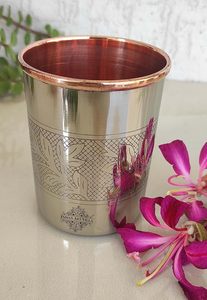 Gobelet en cuivre ayurvédique fait à la main texture lisse parfait pour une vie saine et une consommation régulière d'eau - Product Image 4