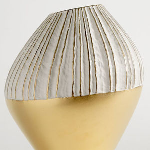 Vase à fleurs blanc et or en métal pour la décoration de la maison et de l'hôtel Organisateur de fêtes de mariage à un prix abordable - Product Image 3