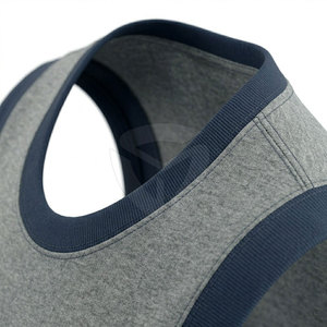 Débardeur de sport premium pour homme, conçu pour l'entraînement, les activités de plein air et le quotidien, avec un tissu doux et une coupe confortable. - Product Image 6