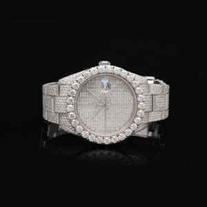 Montre glacée unisexe de haute qualité VVS Clarity Diamond Cloutée Boîtier en acier inoxydable carré Cadran en cristal Excellent pour les affaires en Inde - Product Image 1