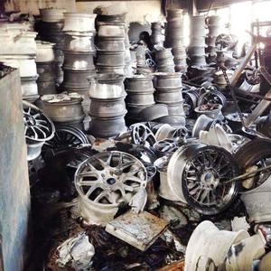 Déchets de roues en aluminium offerts en grande quantité Matériau de qualité supérieure Source fiable pour l'industrie métallurgique - Product Image 3