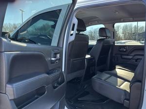 Camioneta Usada GMC SIERRA 1500 SLT CREW CAB 2016 con Motor <4L, Interior Oscuro, Volante a la Izquierda - ¡OFERTA ESPECIAL Y ENVÍO CON DESCUENTO! - Product Image 3