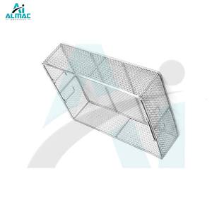 Panier manuel durable ALMAC à base plate et côtés perforés pour instruments de chirurgie générale, certifié CE, pour hôpitaux et unités de soins intensifs - Product Image 5