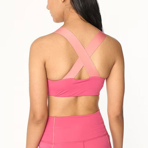 ชุดโยคะผู้หญิงสีชมพู กางเกงเลกกิ้งเอวสูง เสื้อครอปคอวีแบบ Racerback ชุดออกกำลังกายไร้รอยต่อแบบเต็มตัว ชุดกีฬาสำหรับออกกำลังกายในยิม - Product Image 6