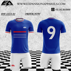Uniforme de football en polyester de haute qualité, hauts de chemise et pantalons imprimés avec logo personnalisé, survêtement de football à quantité minimale de commande bas - Product Image 4