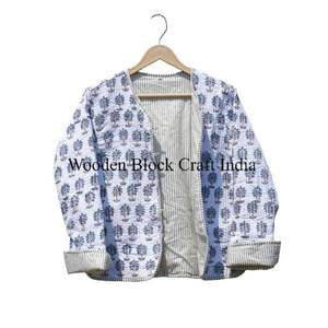 เสื้อแจ็คเก็ตผ้าฝ้ายอินเดียทำมือแบบคลาสสิก ลายปะติดปะต่อ สำหรับผู้หญิง แฟชั่นแบบกลับด้านได้ ลายดอกไม้แบบคันธา เหมาะสำหรับทุกฤดูกาล - Product Image 1