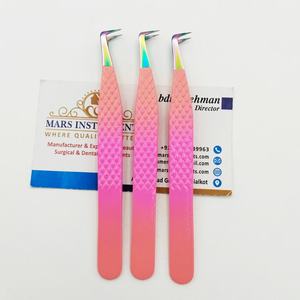 Pinzas profesionales para extensiones de pestañas con volumen de bota 90 de acero inoxidable con agarre perfecto y logotipo personalizado - Product Image 4