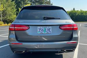 Mercedes-Benz E400 4Matic Wagon 2018 d'occasion, propre, moteur V6 biturbo - Product Image 3