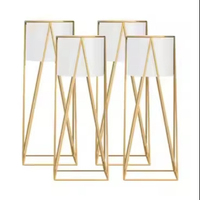 Lot de 4 jardinières blanches avec support en métal doré Pot de fleurs avec support Pots de fleurs modernes uniques d'intérieur avec support de plantes en or