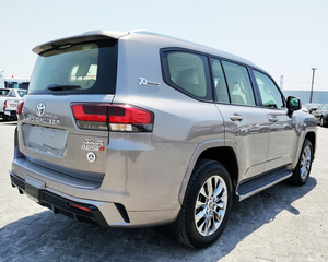 Toyota Land Cruiser d'occasion à prix abordable, propre et en excellent état, disponible en conduite à gauche et à droite - Product Image 5