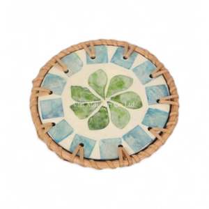 แผ่นรองแก้วทำมือจากเปลือกหอยมุก ขอบหวายธรรมชาติ สำหรับตกแต่งโต๊ะและบ้านอย่างหรูหรา - Product Image 1