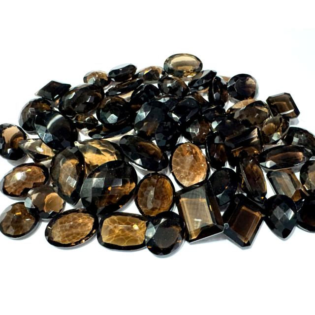 สีน้ำตาล