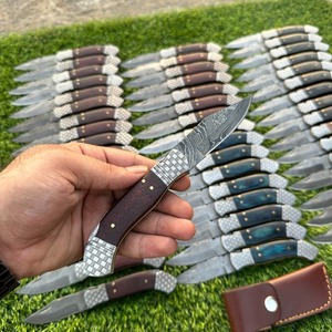 Cuchillo Plegable de Caza HTTC Hecho a Mano con Acero de Damasco de Grado Industrial y Mango Personalizado - Product Image 5