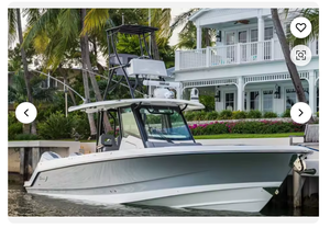 Whaler 360 Outrage |   Trois moteurs hors-bord |   360OUT à vendre - Product Image 2