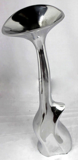 สีเทาเข้ม