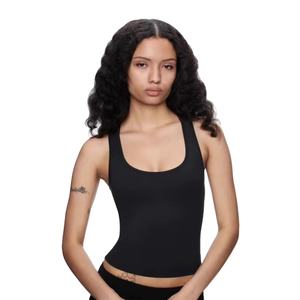 Camisetas sin mangas personalizadas con cuello pronunciado, ajustadas y moldeadoras, con espalda cruzada, transpirables para mujer - Product Image 2