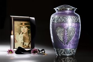 Grande urne funéraire violette avec 4 souvenirs pour cendres humaines Urnes décoratives sculptées à la main pour cendres adultes Femmes et hommes - Product Image 6