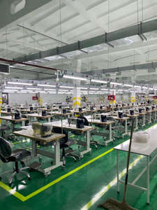 ISONEM FLOOR 2K 2 PARTIES Revêtement de sol époxy facile à appliquer au rouleau pour sols industriels intérieurs, hôpitaux, écoles, centres commerciaux, usines - Product Image 4