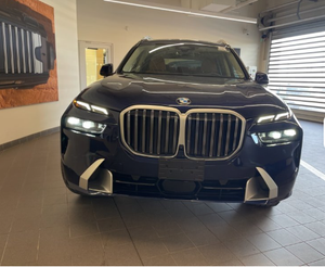 BMW X7 XDrive40i 2024 Seminuevo, Volante a la Izquierda, Premium, Euro IV, en Venta - Product Image 2