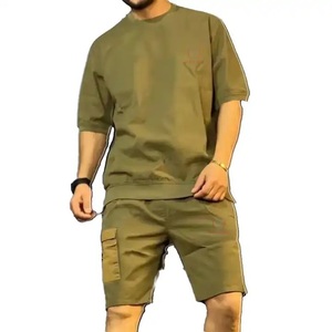 Ensembles courts d'été deux pour hommes T-shirt et short de survêtement en coton uni - Product Image 2