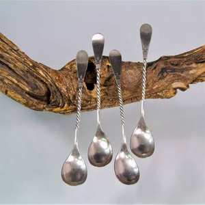 Ensemble de couverts de cuillère en acier inoxydable poli miroir tendance parfait pour la vaisselle élégante et les essentiels de service de dessert élégants - Product Image 5